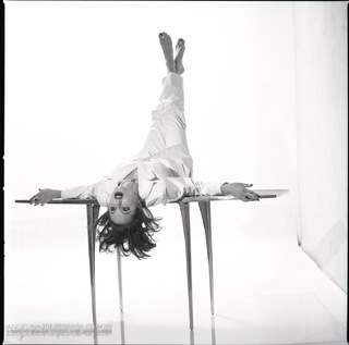 Angelina Jolie feet photo thumbnail