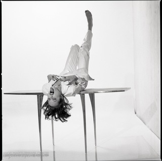 Angelina Jolie feet photo thumbnail