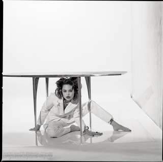 Angelina Jolie feet photo thumbnail