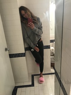 Kelly Bensimon feet photo thumbnail