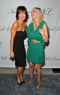 Tori Spelling feet photo thumbnail