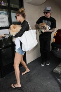 Nicole Richie feet photo thumbnail