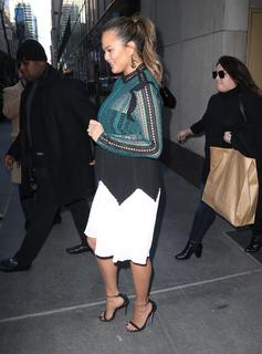 Chrissy Teigen feet photo thumbnail