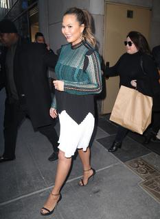 Chrissy Teigen feet photo thumbnail