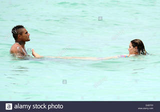 Melissa Satta feet photo thumbnail