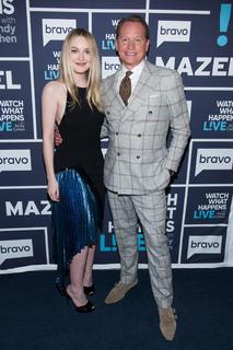 Dakota Fanning feet photo thumbnail