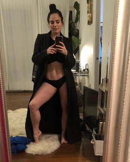 JoJo feet photo thumbnail