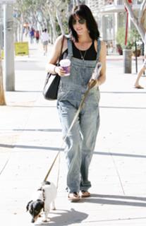 Selma Blair feet photo thumbnail
