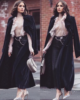 Olivia Culpo feet photo thumbnail