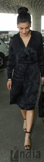 Shruti Haasan feet photo thumbnail