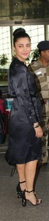 Shruti Haasan feet photo thumbnail