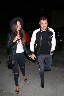 Michelle Keegan feet photo thumbnail