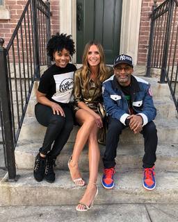 Heidi Klum feet photo thumbnail