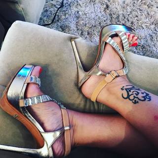 Karin Klemp feet photo thumbnail