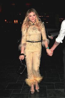 Chloë Grace Moretz feet photo thumbnail