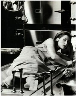 Gillian Anderson feet photo thumbnail