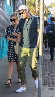 Reese Witherspoon feet photo thumbnail