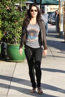 Michelle Rodriguez feet photo thumbnail