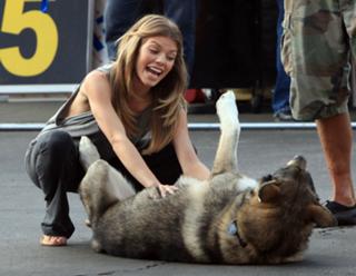 AnnaLynne McCord feet photo thumbnail