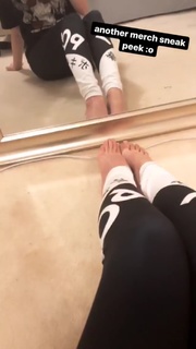 Imane Pokimane Anys feet photo thumbnail