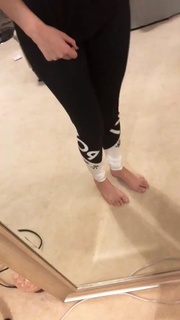 Imane Pokimane Anys feet photo thumbnail