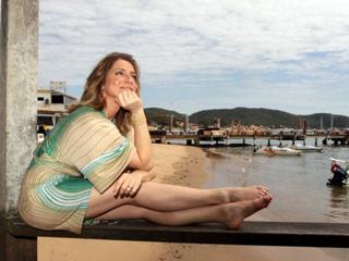 Letícia Spiller feet photo 3