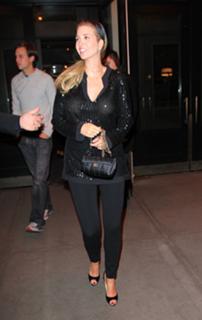 Ivanka Trump feet photo thumbnail