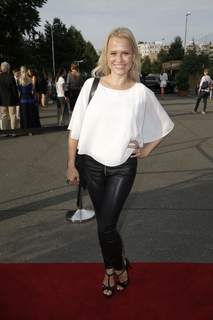 Nova Meierhenrich feet photo thumbnail