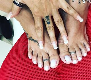 Karin Klemp feet photo thumbnail