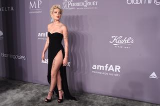 Halsey feet photo thumbnail