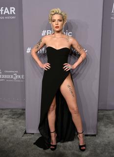 Halsey feet photo thumbnail