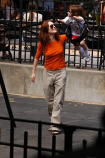 Julianne Moore feet photo thumbnail