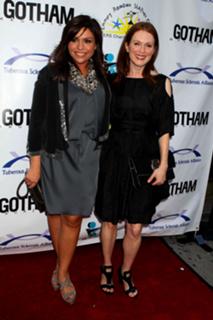 Julianne Moore feet photo thumbnail