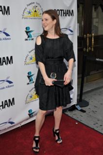 Julianne Moore feet photo thumbnail