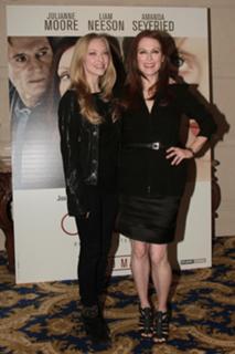 Julianne Moore feet photo thumbnail