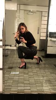Vale Genta feet photo thumbnail