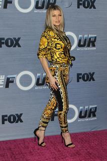 Fergie feet photo thumbnail