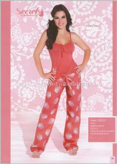 Maite Perroni feet photo thumbnail