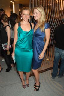 Ali Larter feet photo thumbnail