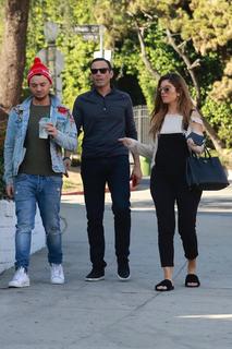 Maria Menounos feet photo thumbnail