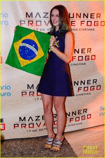 Kaya Scodelario feet photo thumbnail