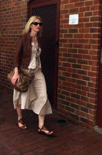 Cate Blanchett feet photo thumbnail