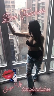 Nikki Garcia feet photo thumbnail