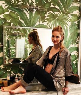 Chiara Ferragni feet photo thumbnail