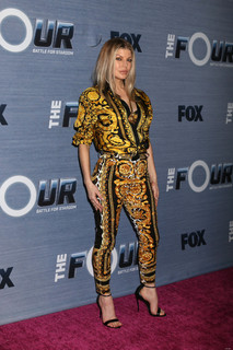Fergie feet photo thumbnail