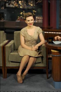 Scarlett Johansson feet photo thumbnail