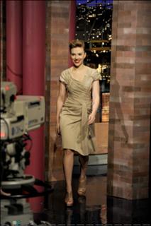 Scarlett Johansson feet photo thumbnail