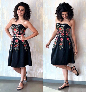Taapsee Pannu feet photo thumbnail