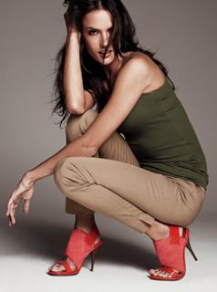 Alessandra Ambrosio feet photo thumbnail