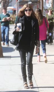 Selma Blair feet photo thumbnail